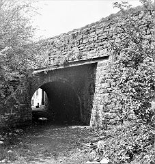 
The Cwmnantddu Tramroad route at the Bridgend Inn, Pontnewynydd, © Photo courtesy of the 'Monmouthshire Memories' group.