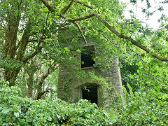 
Gelli-unig Quarry, sub-station, Pont-y-waun, June 2012