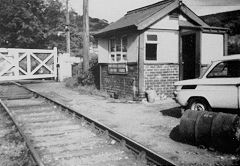 
Halls Road level crossing, West End, Abercarn, © Photo courtesy of Unknown Photographer