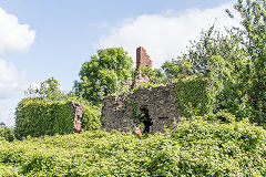 
The ruins of Cleppa Park house, May 2016