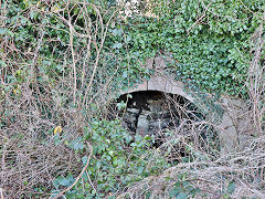 
Single limekiln near Llanover Village on the canalbank at SO 3086 0774, January 2025