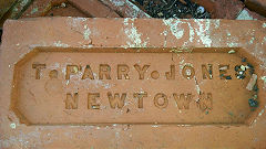 
'T Parry Jones Newtown', type 1 © Photo courtesy of Steve Davies