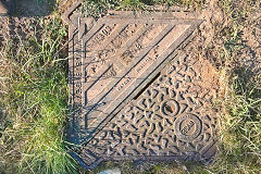 
'Broads No 70B WVSB Sewers Patent no 932719'  fror the Western Valley Sewerage Board, pattern '70B', found in Risca, © Photo courtesy of Martyn Davies