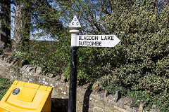 
'Blagdon Lake, Butcombe', Blagdon fingerpost, Somerset, March 2019