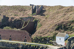 
Porthgain Harbour Western ore chute and Pilot House, April 2015