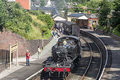 
Llangollen Station and 5199, July 2015
