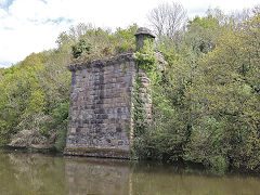 Severn Bridge Railway abutment over the canal, Sharpness, April 2018
