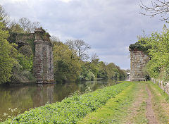 Severn Bridge Railway abutments over the canal, Sharpness, April 2018