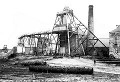 
South Wheal Francis and Marriott's Shaft in the 1900s, © Photo courtesy of Kresen Kernow