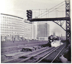 
60532 'Blue Peter' at Vauxhall Station, August 1966