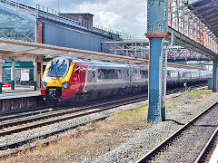 
'221 112' at Chester Station, August 2014
