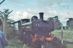 
5786 on shuttle service, Hereford,  September 1974