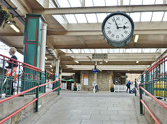 
The Station clock from 'Brief Encounter' at Carnforth Station, May 2005