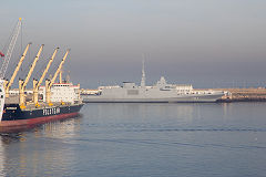 
'Koszalin' and RMN frigate 701, Casablanca docks, March 2014