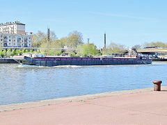 
Rouen barge on the Seine, April 2022