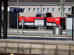 
'1002 042' hybrid at Bremen, Germany, May 2024