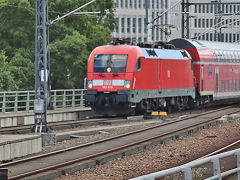 
'182 018' at Berlin Hbf, Germany, September 2024