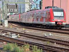 
'422 048' / '422 548' at Cologne, Germany, September 2024