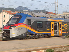 
'ETR 104 180' at Sestri Levante, October 2022