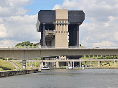 
The new boat lift, Canal du Centre, Belgium, June 2024