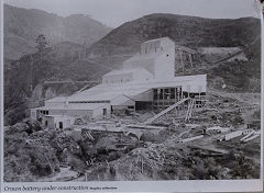 
Crown battery under construction, © Photo courtesy of DoC and Staples Collection