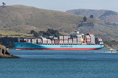 
'Lica Maersk' leaving Dunedin, February 2017