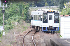 
'MR 606' near Sasebo, Matsuura Railway, October 2017