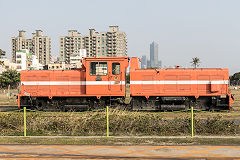 
Taiwan Power Co 'Lo3' Schoma 4825 of 1986 master and slave unit at Kaohsiung, February 2020